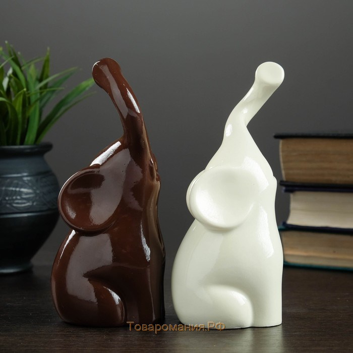Фигура "Пара слонов" молочный/шоколад, 7х12х16см