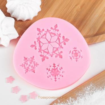 Силиконовый молд «Четыре снежинки», 8×8 см, цвет розовый